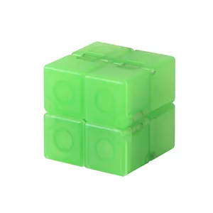 Sengso giocattoli di vendita calda Infinity pieghevole verde fluorescente cubo magico per i bambini giocattoli Puzzle