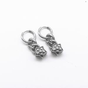 Pendientes de aro Huggie para hombre, de oro, acero inoxidable 316L, hipoalergénicos, con estrella grabada, estilo cubano, vintage, punk, regalo - Product Image 5