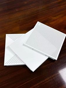 กระเบื้องหลังคาอะลูมิเนียมอัลลอยด์สีเทาทรงสี่เหลี่ยม ดีไซน์มินิมอล กันน้ำ ป้องกันการกัดกร่อน ผิวเคลือบอย่างดี รับประกัน 5 ปี สำหรับอาคาร - Product Image 6