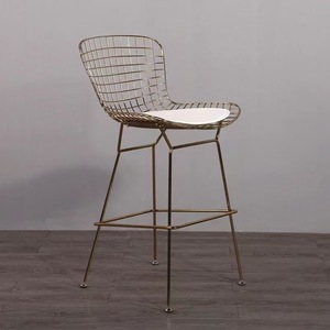Tabouret <span class=keywords><strong>de</strong></span> <span class=keywords><strong>bar</strong></span> nordique moderne et minimaliste, <span class=keywords><strong>chaise</strong></span> <span class=keywords><strong>de</strong></span> <span class=keywords><strong>bar</strong></span> commerciale en fer forgé ajouré, <span class=keywords><strong>chaise</strong></span> <span class=keywords><strong>de</strong></span> réception <span class=keywords><strong>de</strong></span> luxe léger - Product Image 3