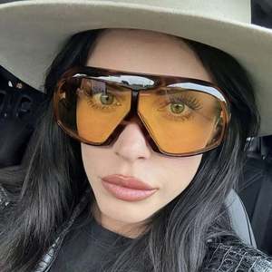 Gafas de Sol Vintage con Logotipo Personalizado para Hombre y Mujer, Gafas de Sol Y2K con Lentes de Una Pieza y Protección UV400 - Product Image 5