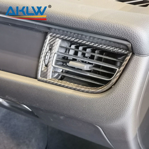 Macan 2014-2024 Araba Gösterge Paneli Hava Çıkışı Dekoratif Çerçevesi Siyah/Kırmızı Lüks 2 Parçalı İç Döşeme için Gerçek Karbon Fiber - Product Image 6