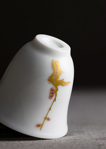 Service à thé Kung Fu en porcelaine blanche élégante, mini, peint à la main, avec des paillettes dorées - Product Image 5