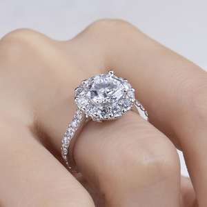 Bague de fiançailles Messi Jewelry MSR-2167 en or 18 carats avec diamant ovale cultivé en laboratoire - Product Image 5