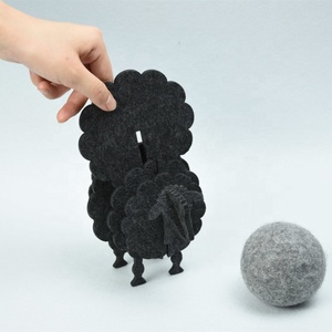 Cổ Điển Cảm Thấy Cừu Đế Lót Ly Nhiệt Cách Điện Pad Thân Thiện Với Môi Có Thể Tái Chế 6-Mảnh Bàn Tròn Trang Trí Bộ Vượt Qua EN71 - Product Image 3