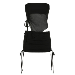 Conjunto de Dos Piezas para Mujer Z-5037, Estilo Sexy, Top de Tubo Irregular Transparente de Malla, Falda Negra Ajustada de Cintura Baja - Product Image 6