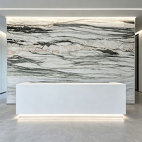Dalles de marbre naturel polies sur mesure pour la décoration de comptoirs de cuisine, revêtements de sol, hôtels, villas et murs de fond.
