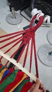 <span class=keywords><strong>Hamac</strong></span> de camping avec capacité de 550 lb, tissu résistant, avec barres anti-roulement et sac de transport, pour le jardin, le camping, la plage et les voyages - Product Image 5