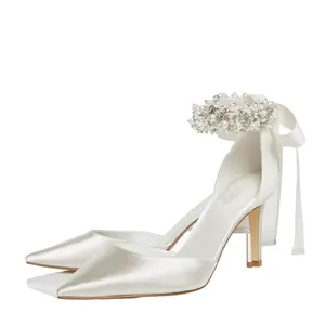 <span class=keywords><strong>Scarpe</strong></span> da sposa da donna personalizzate con tacco a spillo in <span class=keywords><strong>raso</strong></span> <span class=keywords><strong>bianco</strong></span> elegante pump con cinturino alla caviglia Logo personalizzato matrimonio matrimonio estivo - Product Image 4
