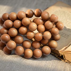 Cuentas de Sándalo Genuinas Marca Mala-Riddhi Siddhi, Color Marrón Dorado Oscuro Natural, Hechas en Rajasthan - Product Image 5