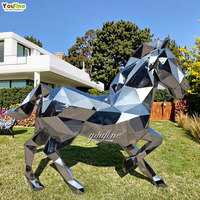 Sculpture de cheval géométrique en acier inoxydable poli, style low-poly, pour l'extérieur, la ferme, le ranch, le jardin, l'art paysager