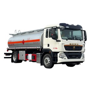 Camion-citerne à carburant HOWO TX 15000L avec distributeur et compteur pour la livraison et le ravitaillement de carburants inflammables - Product Image 1