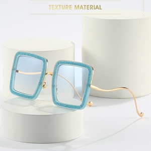 Gafas de Sol Cuadradas Extra Grandes de Diseño 2025 para Mujer, Nueva <span class=keywords><strong>Moda</strong></span> UV400, Lentes Degradados Marrones, Azules, Morados y Verdes - Product Image 4
