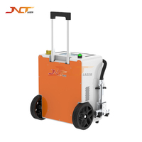 Détachant de peinture laser portatif 500W pour l'élimination de la peinture automobile, des cadres de portes et des pièces structurelles sans démontage de grandes surfaces.