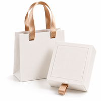 Boîte cadeau de luxe sur mesure OEM, élégante et protectrice, pour offrir des cadeaux au quotidien et présenter les produits