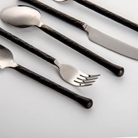 Ensemble de couverts en titane de haute qualité 18/0, cuillère et fourchette forgées à la main, dorées, robustes, écologiques, modernes