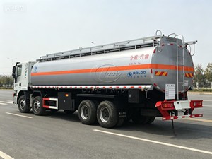 รถบรรทุกน้ำมัน 1veco 6x4 ดีเซล บรรทุกน้ำมันเชื้อเพลิง ความจุ 31-40 ตัน ถัง 15001-30000 ลิตร เกียร์ธรรมดา ใหม่ - Product Image 2