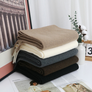 מחיר סיטונאי לוגו מותאם אישית לסרוג תערובת צמר וקשמיר צימר צעיף אופנתי oem odm בחורף אביזר לנשים - Product Image 2