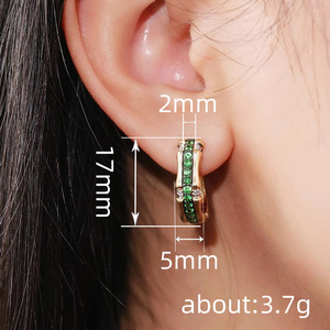 Boucles d'oreilles créoles vertes pour femmes, design simple, accessoires d'oreille pour usage quotidien - Product Image 4