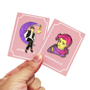 Phim Hoạt Hình Dễ Thương Đáng Yêu Nút Bướm Pin Học Sinh Trẻ Em Từ Tên Thẻ Phù Hiệu Trường Học Trâm Đầy Màu Sắc Men Ve Áo Pin - Product Image 2