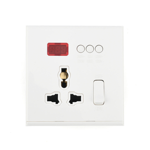 Protector de Voltaje de Alta Calidad CA 230V Ajustable 13A Protector de Sobretensión Enchufe UK Doble Enchufe con Protector de Voltaje - Product Image 2