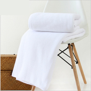 Toallas de Baño para Hotel de 70x140cm al por Mayor - Toallas Absorbentes de Algodón Teñido en Hilo Blanco, Bordado de Logotipo Personalizado - Product Image 3