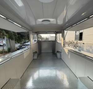 Camión compacto de comida de crepes aprobado por Canadá para comida rápida y bocadillos para acceso al mercado y crepes especiales en Canadá - Product Image 3