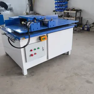 Machine de scie semi-automatique à lames multiples Scie à table horizontale Machine de découpe du bois pour le travail du bois