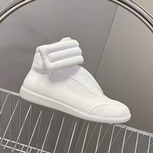 Sneakers Casual in Vera Pelle con Lacci, Stile Designer, Modello High-Top, Ispirazione Futuristica, Focalizzate sul Comfort, con Cinturino Regolabile - Product Image 3