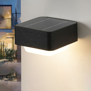 Appliques murales solaires LED étanches pour l'extérieur Télécommande Gradation Intelligente Sens de la lumière pour l'éclairage mural de la cour de la villa - Product Image 3