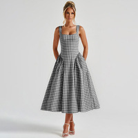Robe élégante et tendance, nouvelle collection européenne et américaine, imprimé à carreaux, mettant en valeur la taille, robe sexy dos nu à bretelles spaghetti