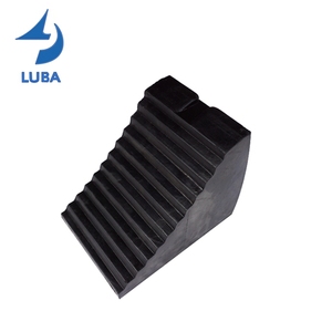 Cuña <span class=keywords><strong>de</strong></span> freno <span class=keywords><strong>de</strong></span> rueda <span class=keywords><strong>de</strong></span> goma <span class=keywords><strong>de</strong></span> diferentes modelos <span class=keywords><strong>LUBA</strong></span> para camión <span class=keywords><strong>de</strong></span> 45 a 60 toneladas - Product Image 5