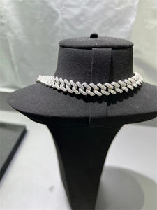 Collar de Cadena Cubana Unisex de Plata de Ley de 16 Pulgadas con Moissanita VVS de 12 mm, en Oferta - Product Image 2