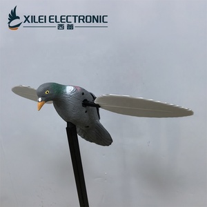 Richiamo Elettrico Girevole a Forma di Anatra in Legno Artificiale, Resistente, con Picchetto Regolabile, Ecologico, Attrattore per Uccelli da Caccia per Attrezzatura da Caccia - Product Image 1