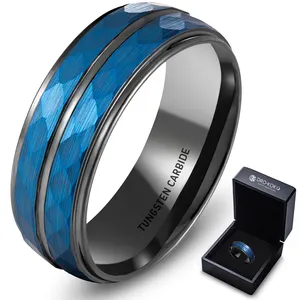แหวนทังสเตนชุบดำ IP ผู้ชายใหม่8มม. พร้อมขอบขั้นกลางแปรงชายชายแหวน