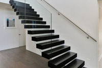 Escalier droit distinctif, imperméable, anticorrosion, haute résistance, durable, simple et moderne pour la maison