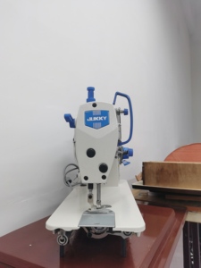 JUKKY 9806T Direct Drive Industrial Apparel Machinery New Single Needle Automatic Cut Threads Lockstitch <b>Sewing</b> Machine - Product Image 3