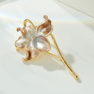 Elegant Flower Brooch Zinc Alloy Women's Party Corsage Lotus Design XC06770T9105 - Product Image 4