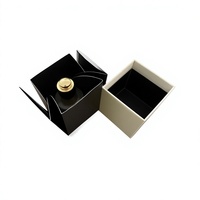 Flacon de parfum personnalisé de luxe avec emballage en boîte et insert en carton noir