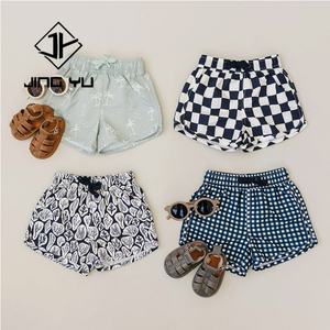 Shorts de bain pour enfants en nylon recyclé personnalisés, imprimés plage, vêtements de plage professionnels OEM - Product Image 1