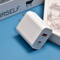 Pengisi Daya Portabel PD30W Pengisian Cepat dengan Port Type-C/USB-A untuk Tablet 14 inci dan QC3.0