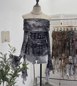 Damen Off-Shoulder Bluse mit Schleifenband, Batik-Print und Netzstoff, Plissiertes Langarm-T-Shirt, Modisch - Product Image 1