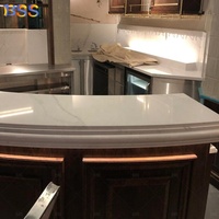 Bar de style occidental pour sous-sol Comptoir de bar en forme d'angle avec dessus en marbre de conception moderne pour la maison