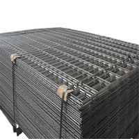 Grillage soudé en fil d'acier galvanisé Panneaux de clôture de jardin en forme de trou carré de 4x8 pieds pour bâtiments Cages Service de coupe personnalisé