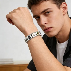 Bracelet à breloques italien style tatouage vintage, motifs audacieux d'art tatoué et de crânes, bijoux punk branchés pour hommes et femmes, vente en gros - Product Image 2