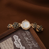 Jam Tangan Wanita Grosir Model Gelang Kuarsa Vintage Desain Bunga Mawar Multi Warna Dekoratif