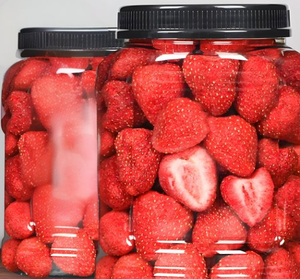 Prix d'usine – Fraise coupée séchée par congélation, croustillante, en bouteille plastique de 120 g – Snacks chinois sucrés en vrac - Product Image 1