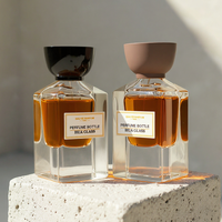 Flacon de parfum vide transparent brillant à fond épais 30ml 50ml avec logo personnalisé, bouchon demi-cercle marron/noir, flacon en verre avec pulvérisateur fin