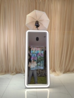 Cabina de Fotos Portátil Plegable con Espejo Mágico, Monitor Táctil Interactivo de 32 Pulgadas y Ruedas para Selfies de Boda