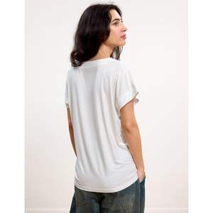 Camisetas Personalizadas con Etiqueta Privada, Camiseta de Bambú para Mujer, Manga Corta, Cuello en V, Top Suave para Dormir, Talla Grande - Product Image 3